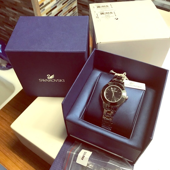 Swarovski Accessories - 💚New Swarovski Watch💚